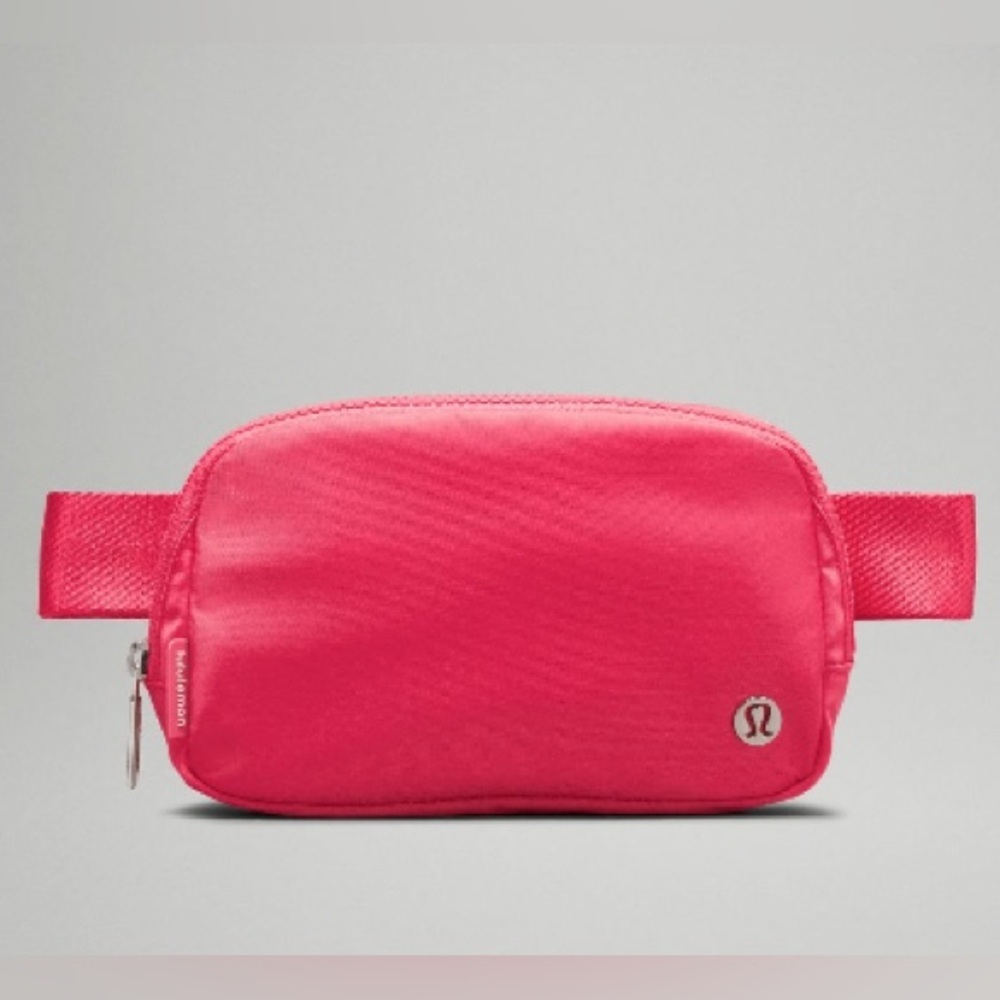 Lululemon Everywhere Belt Bag- Glaze Pink